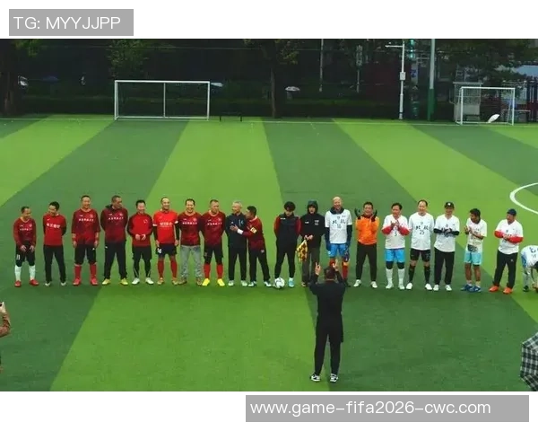 激情四溢的绿茵场上足球队出场介绍让我们共同见证荣耀时刻